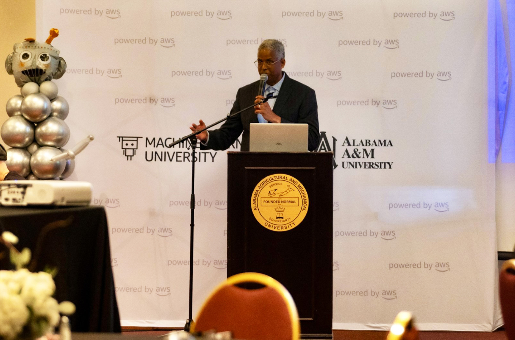 AWS-MLU Fellow Dr. Kenneth Sartor addresses participants in AAMU's inaugural AWS-MLU Generative AI Boot Camp