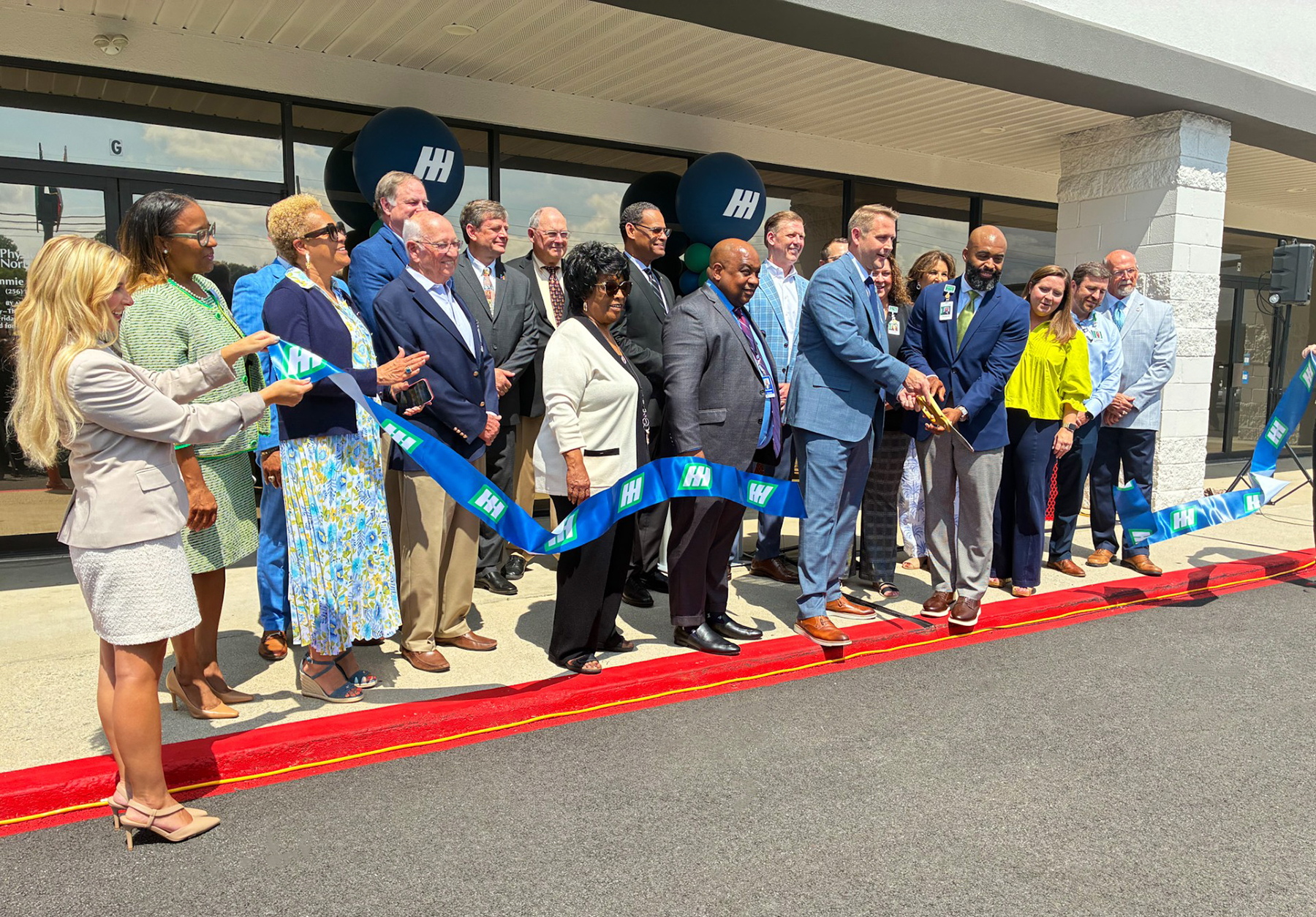 AAMU and Huntsville Hospital Administrators Cut Ribbon on Physician Care North Huntsville