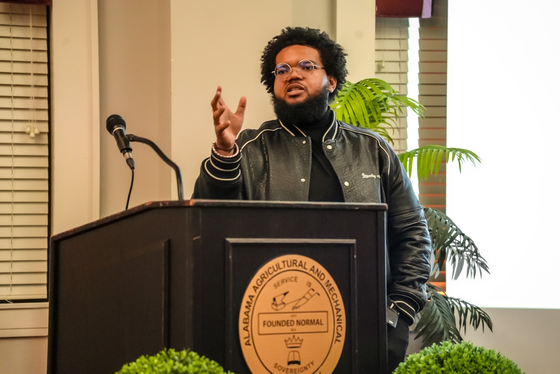 Award-winning producer Stephen Love talks to AAMU students