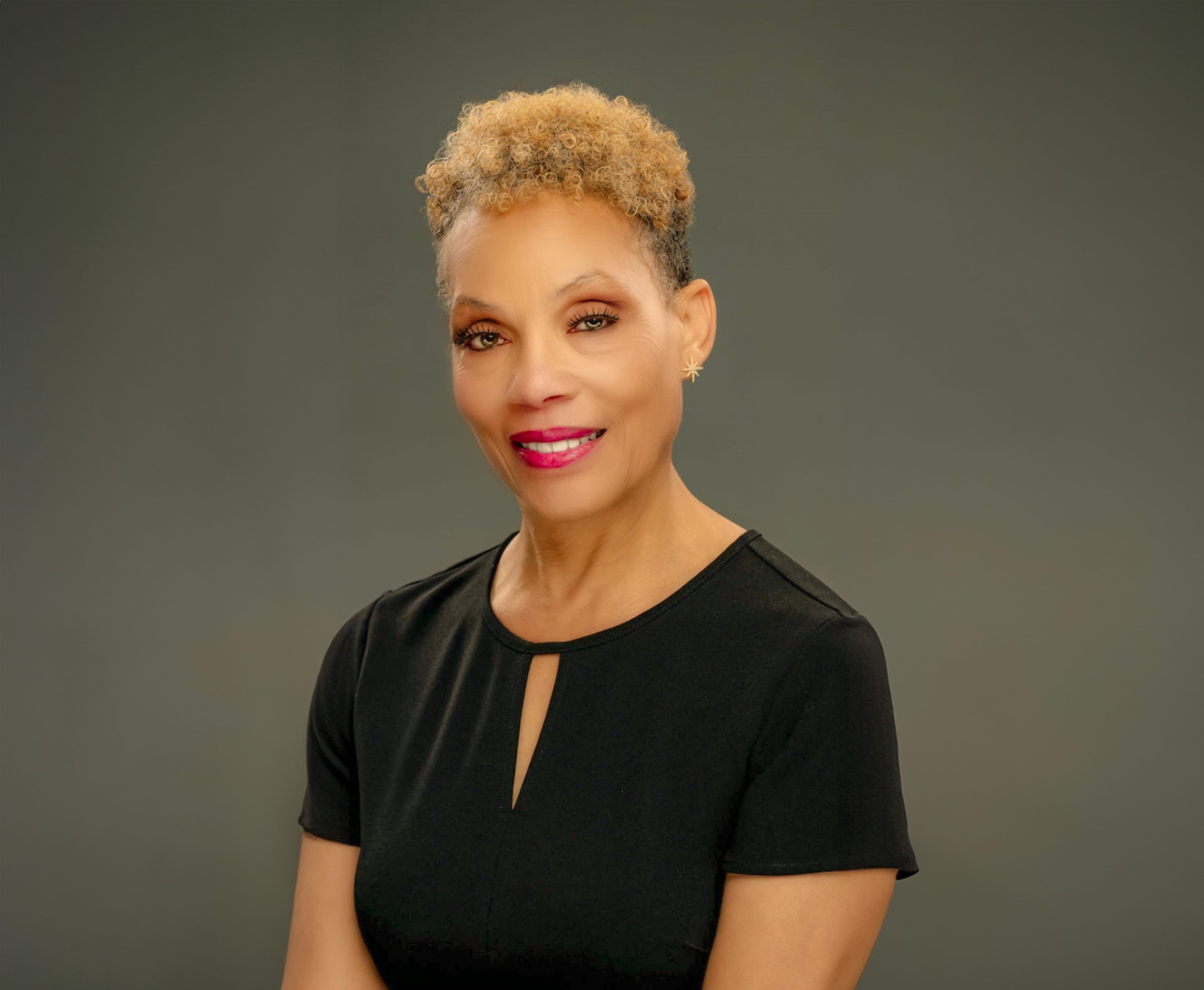 Mrs. Monique Ryan