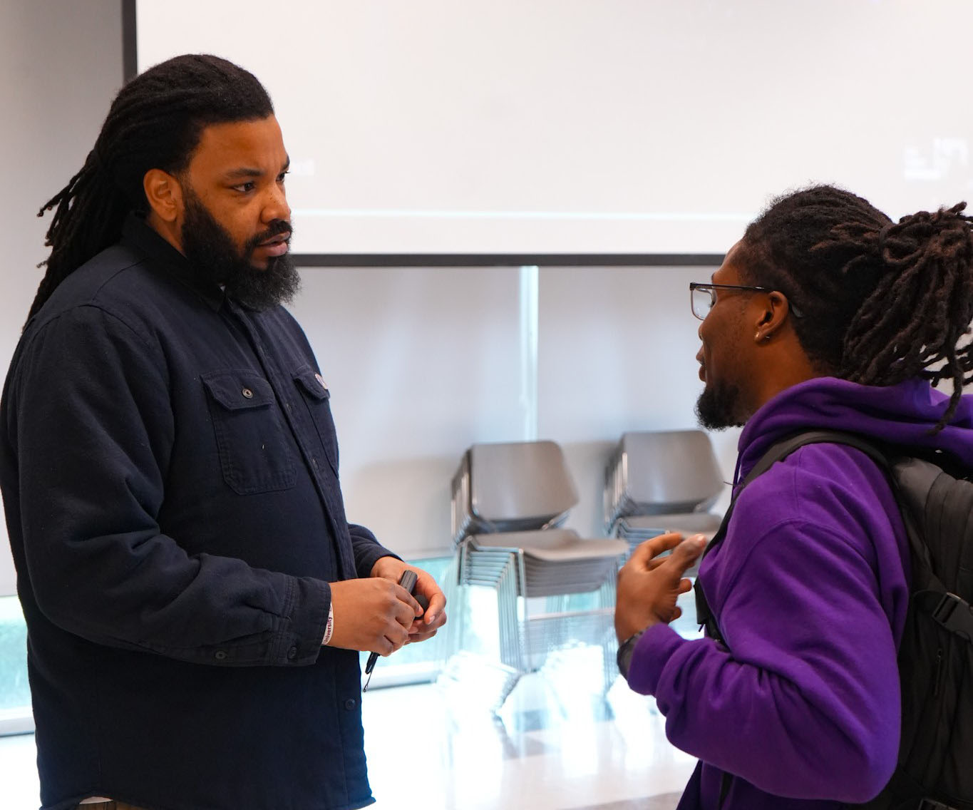 Mitchell talks one-on-one with AAMU student at Bulldog LEAD Spearker Series