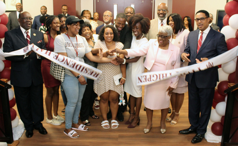 Thigpen Hall Ribbon Cutting Scene