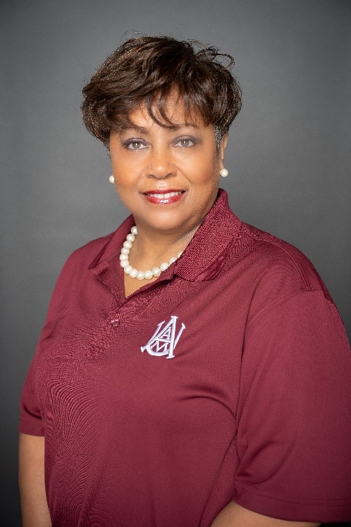 Photo of Regina Burden, Academic Advising Coordinator