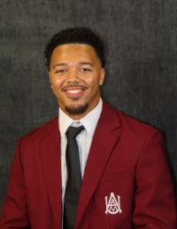 Headshot of Xavier O'Neal